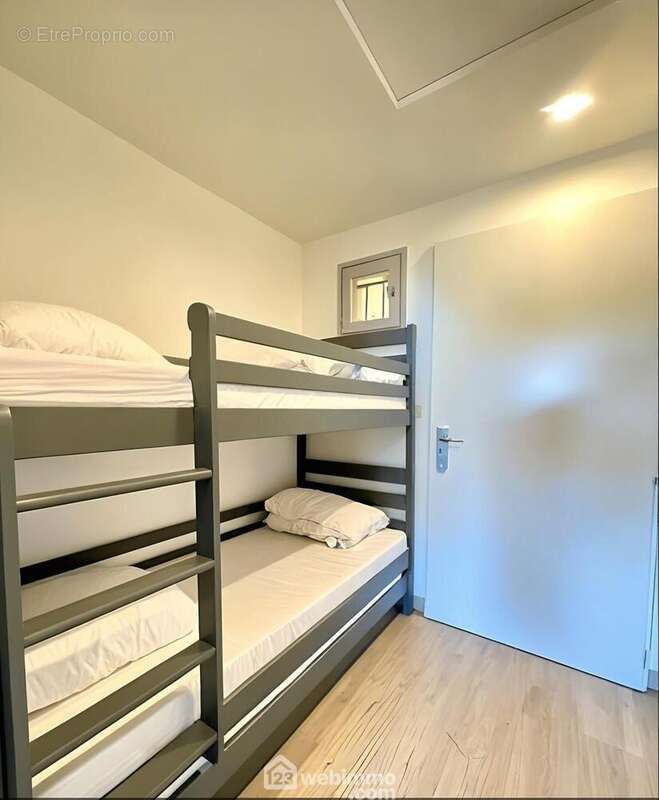 Cabine fonctionnelle optimisée pour 2 couchages. - Appartement à SAINTE-MAXIME