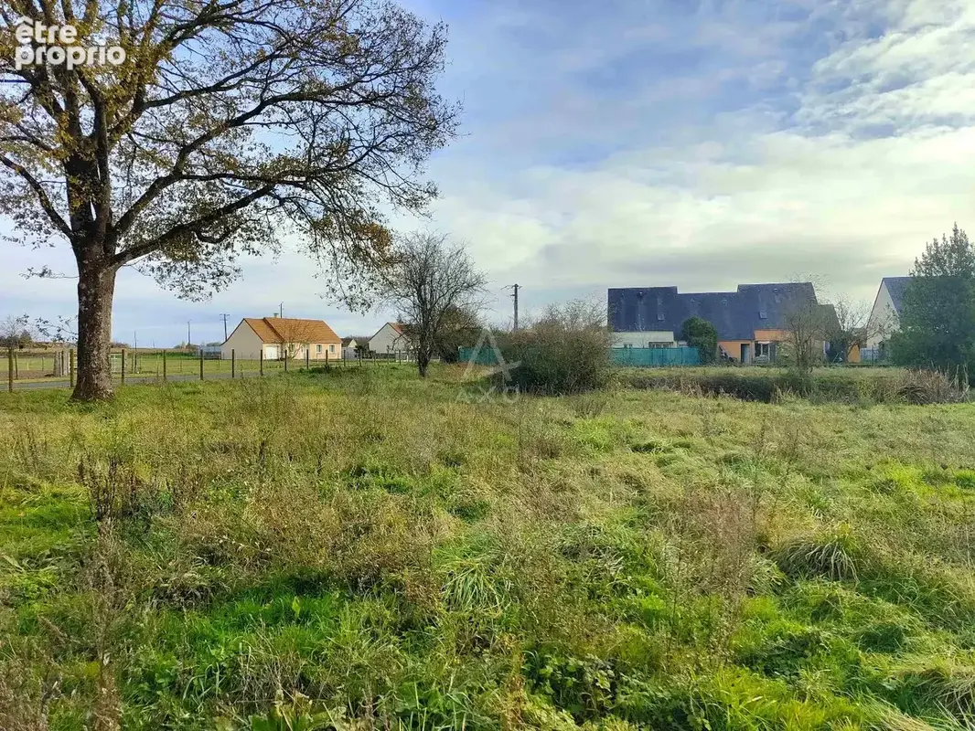 Terrain à VILLAINES-SOUS-MALICORNE