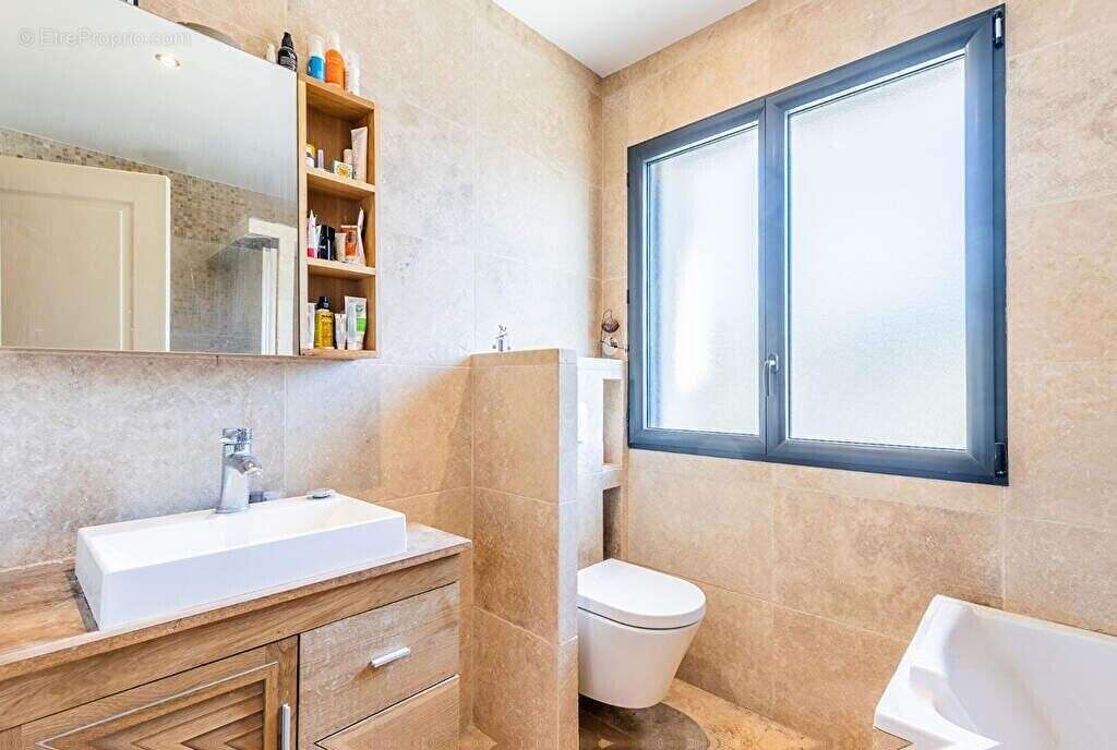 Maison à VERRIERES-LE-BUISSON