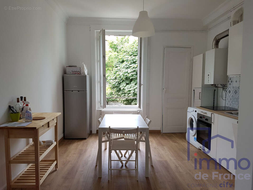 Appartement à SAINT-ETIENNE