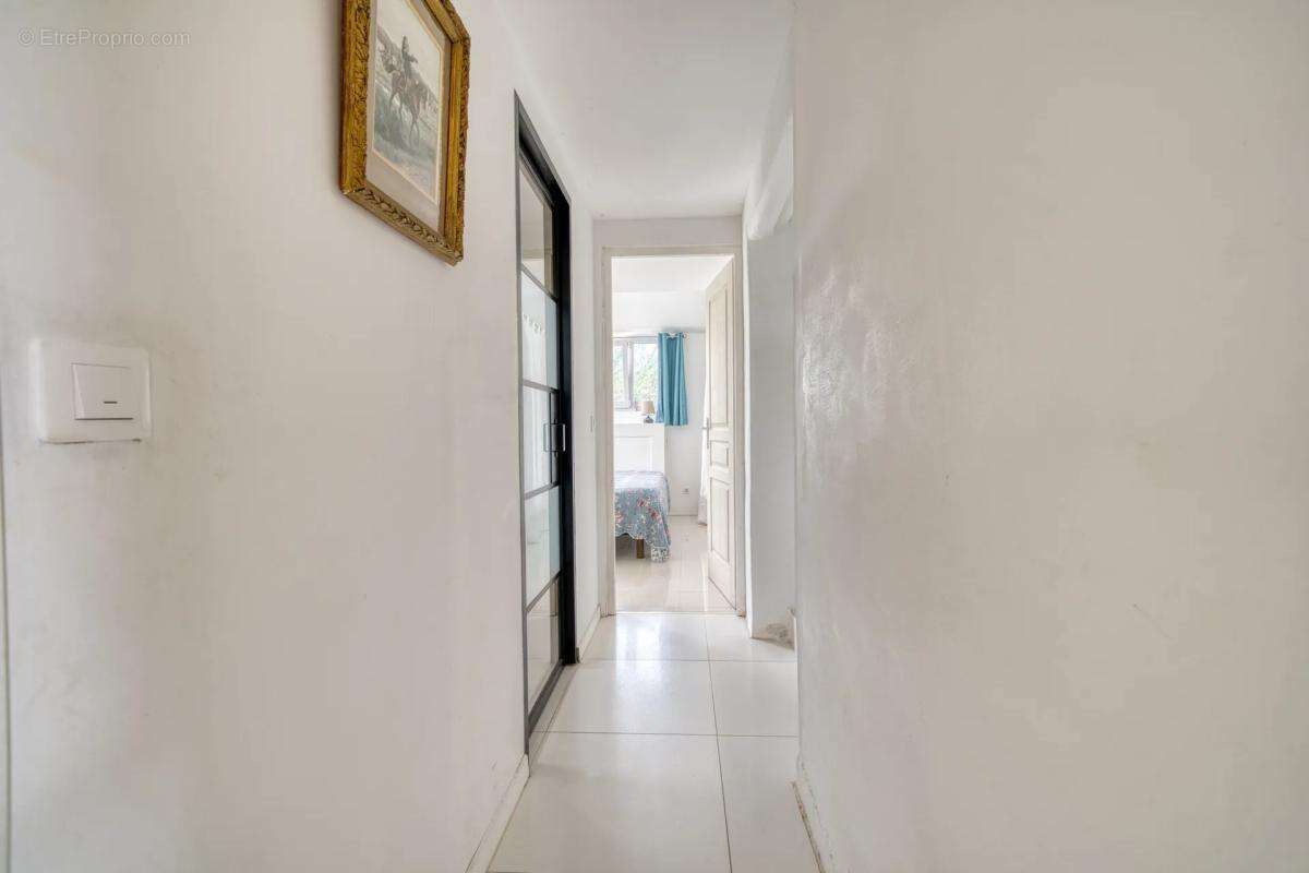 Maison à PORT-DES-BARQUES