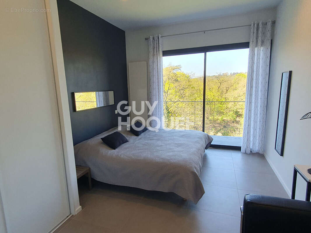 Maison à SAINT-GENIS-LAVAL