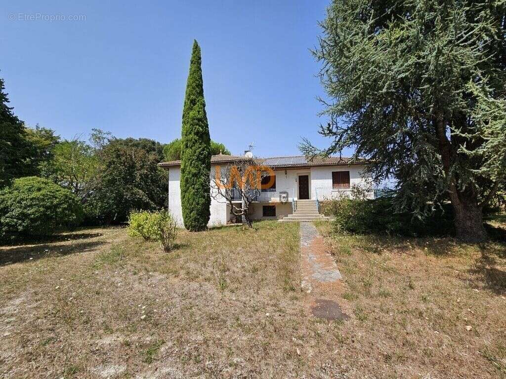 Maison à CHERBONNIERES