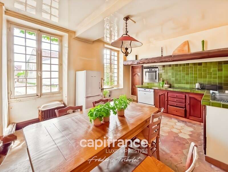Ancien corps de ferme en pierre – 241 m² – grange – 13 205 m² de terrain (78) - photo 8
