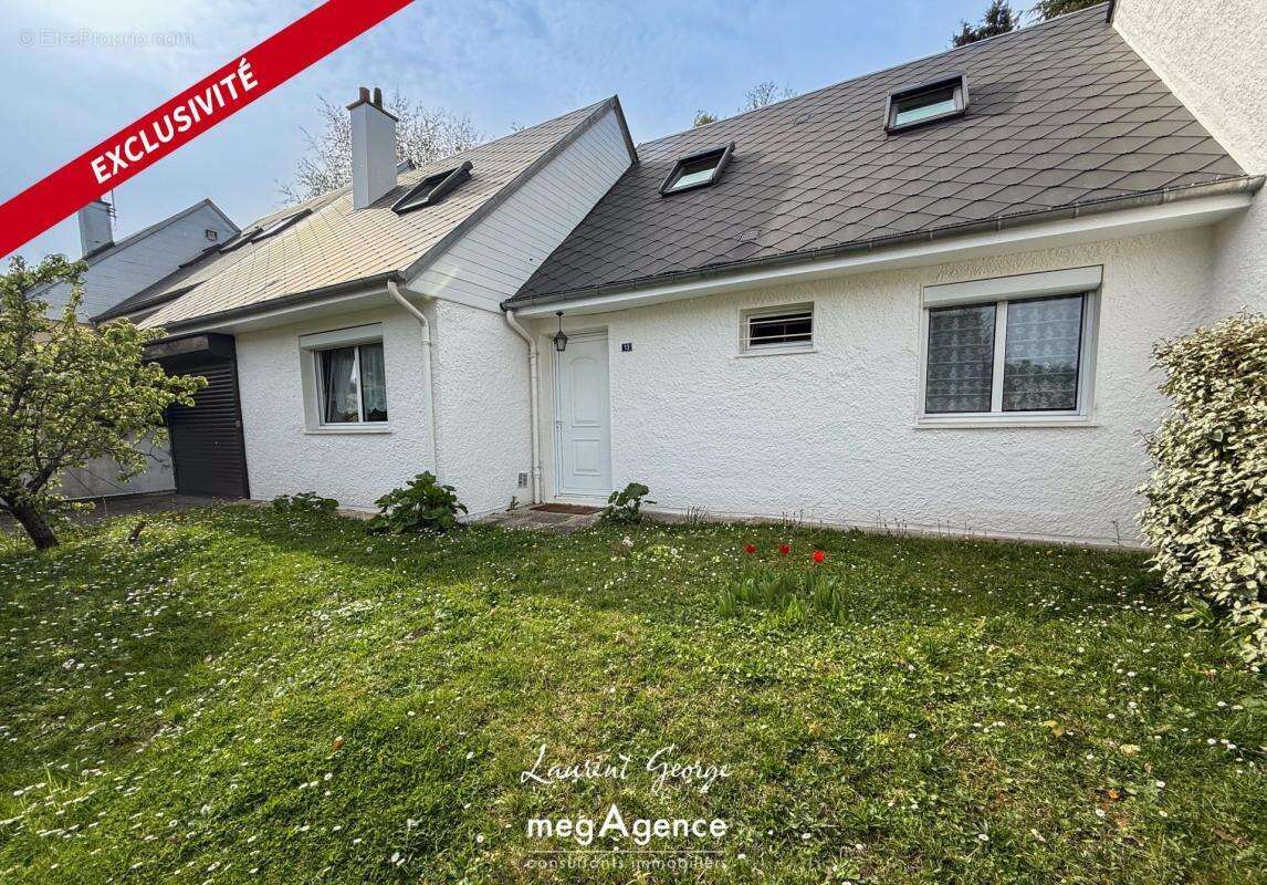 Maison à SAINT-LEGER-DU-BOURG-DENIS