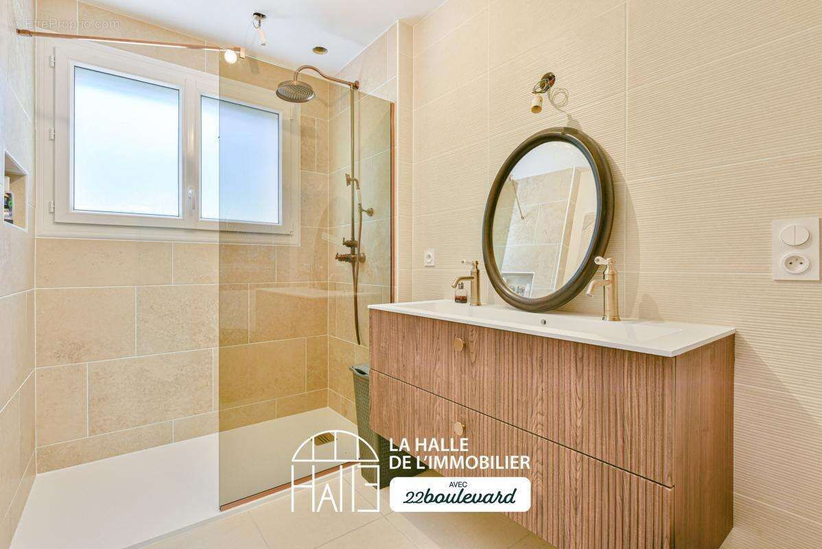 Maison 110 m² à Saint-Gence  - photo 11