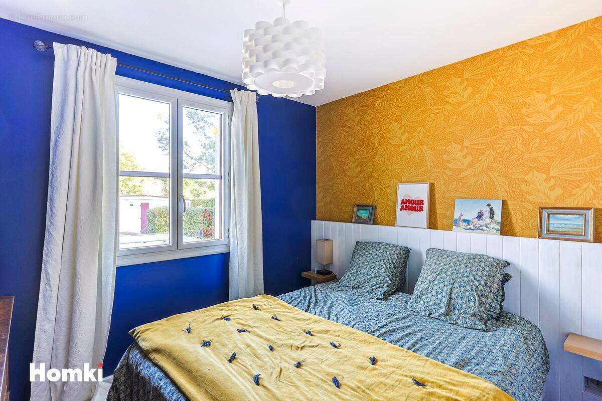 Maison à MONTAIGUT-SUR-SAVE