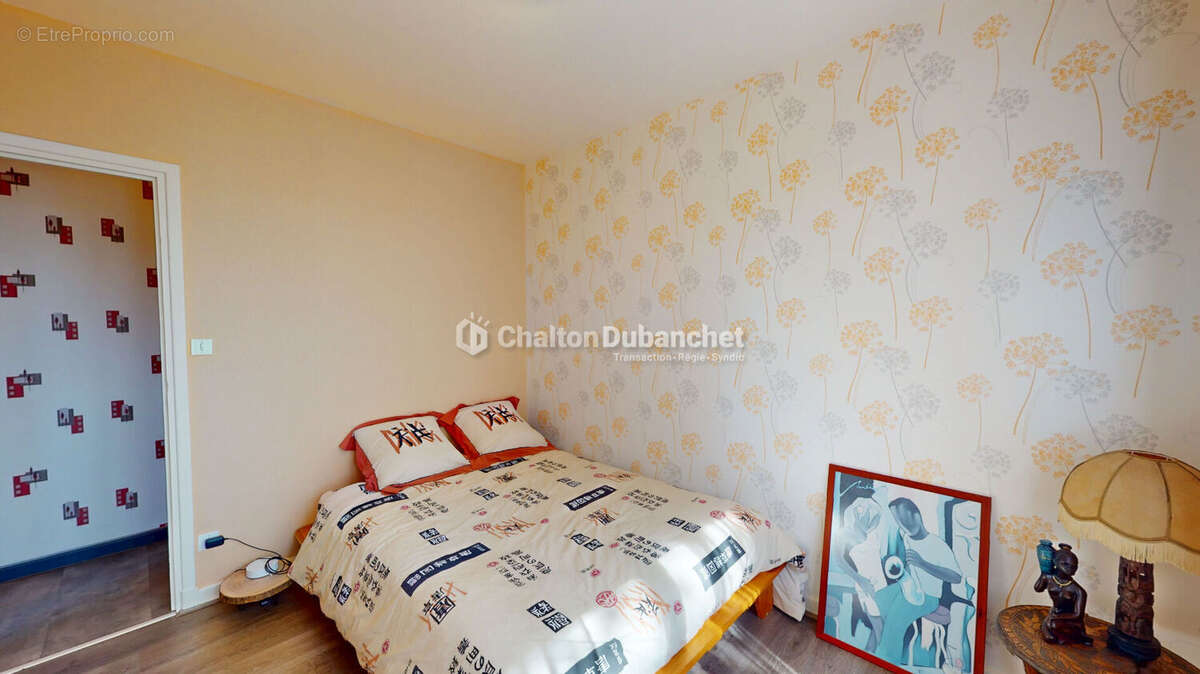 COURS LA VILLE - Maison de 116 m² - photo 8