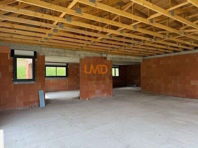 Maison à SALLES-CURAN