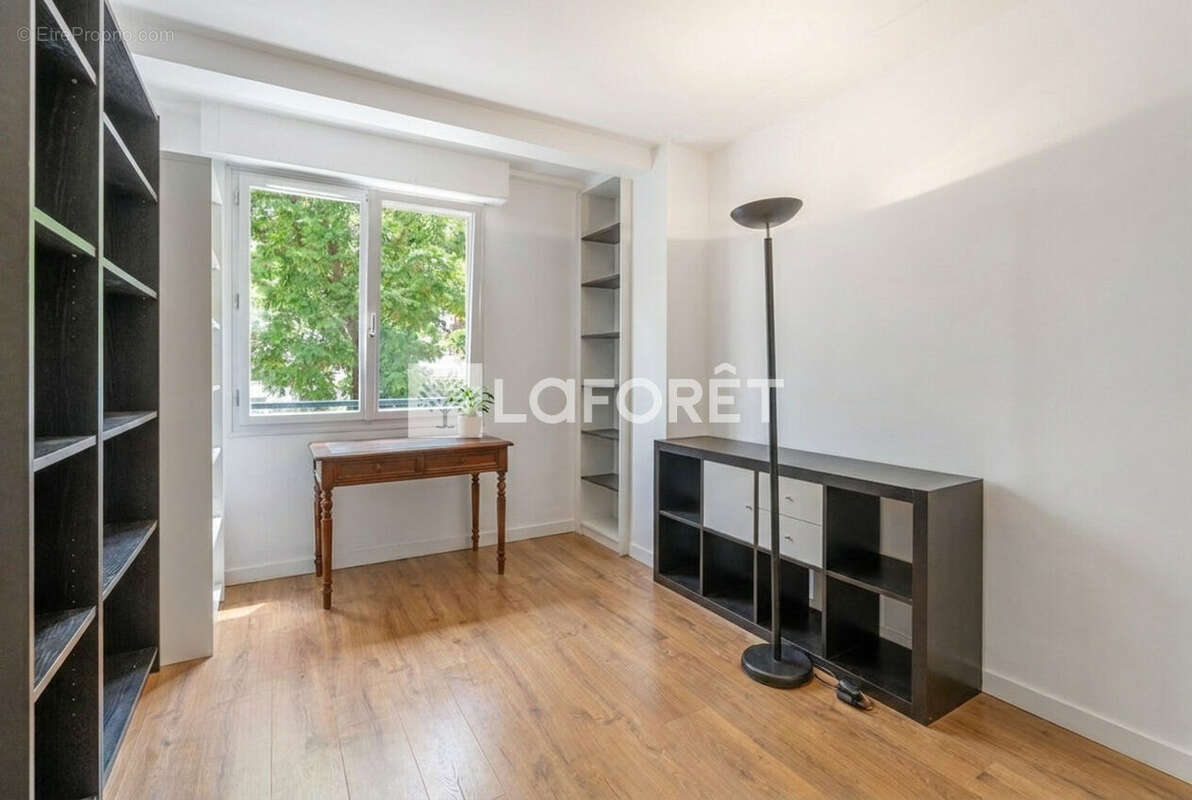 2 balcons - 3 chambres - sectorisation jean de la fontaine - dpe d - photo 8