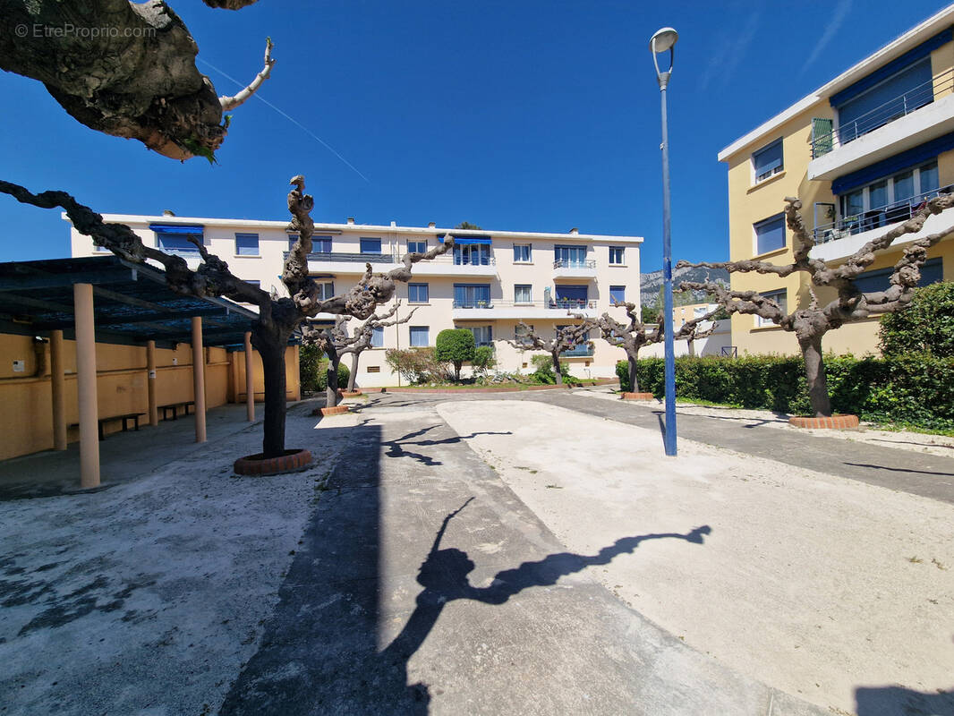 Appartement à LA VALETTE-DU-VAR