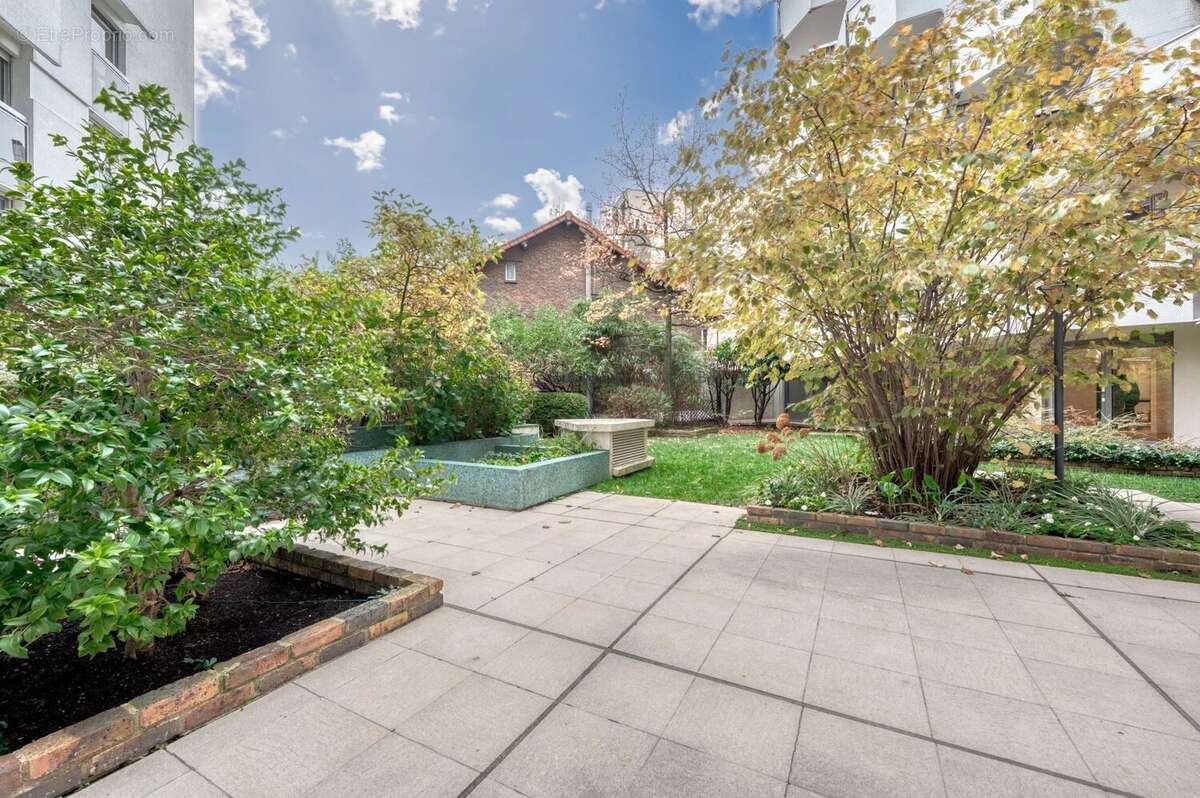 Appartement à PARIS-20E