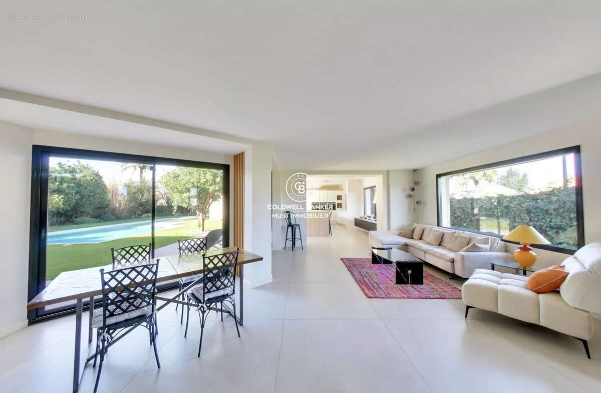 Maison à SAINT-CYPRIEN