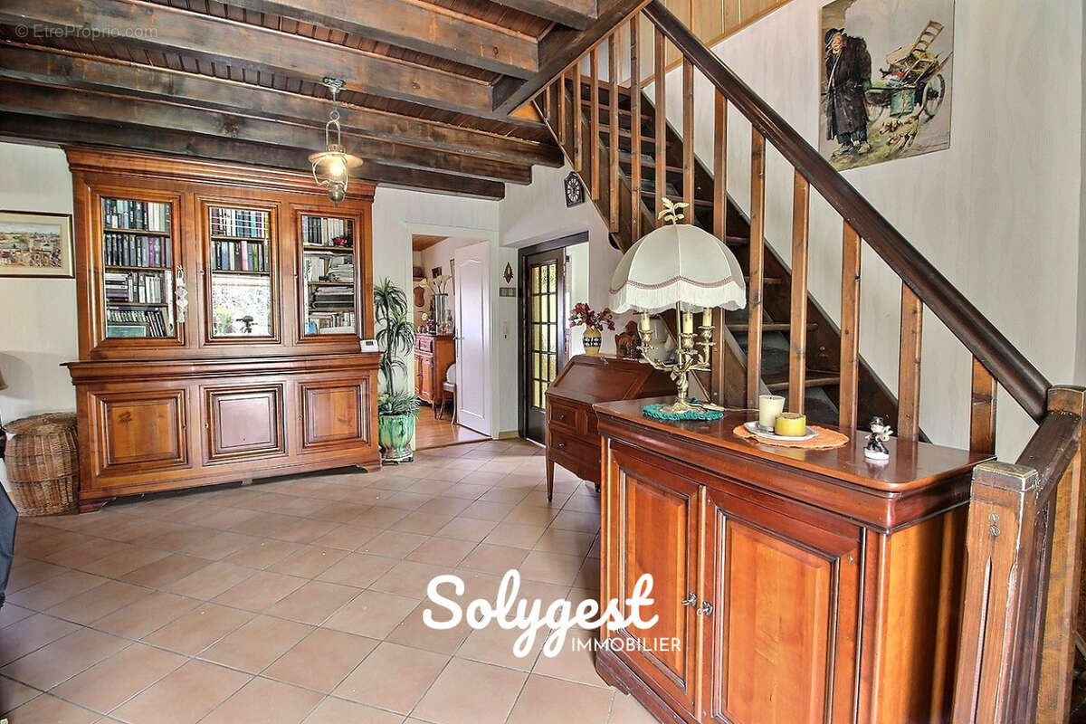 Maison à CRANVES-SALES