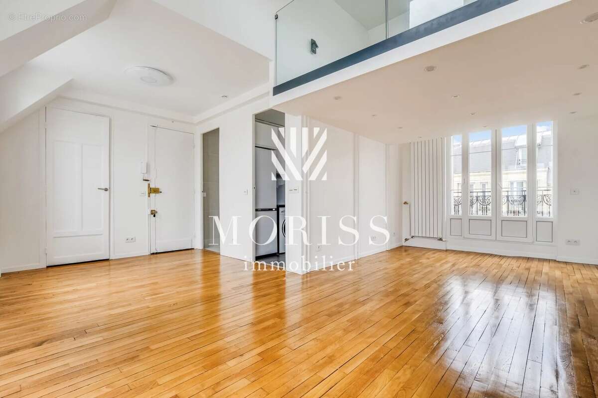 Appartement à PARIS-14E