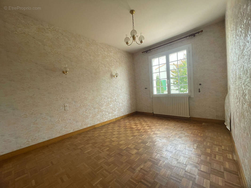 Maison à BOURCEFRANC-LE-CHAPUS