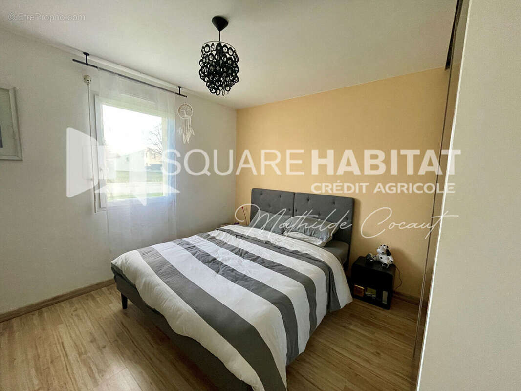 Maison à SAINT-MACAIRE-EN-MAUGES