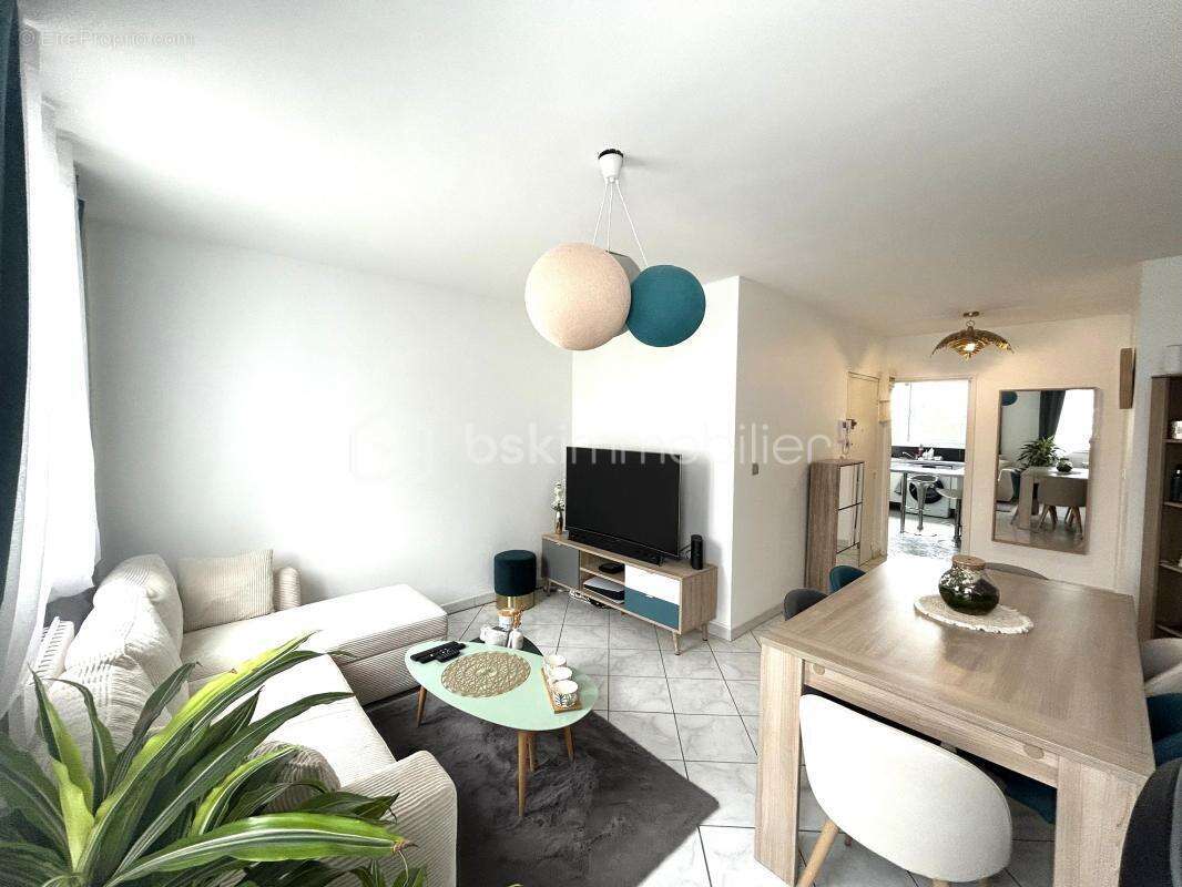 Appartement à FLEURY-LES-AUBRAIS