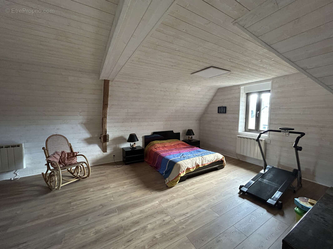 Maison à EGLETONS