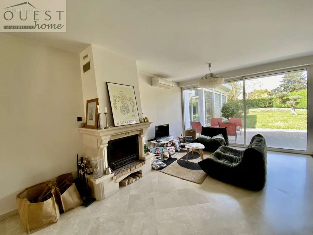 Maison à CHARBONNIERES-LES-BAINS