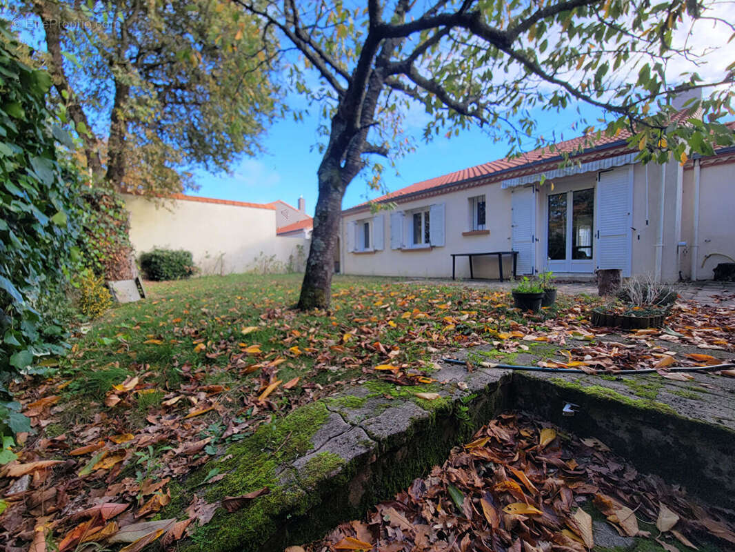 Maison à SAINT-SEBASTIEN-SUR-LOIRE