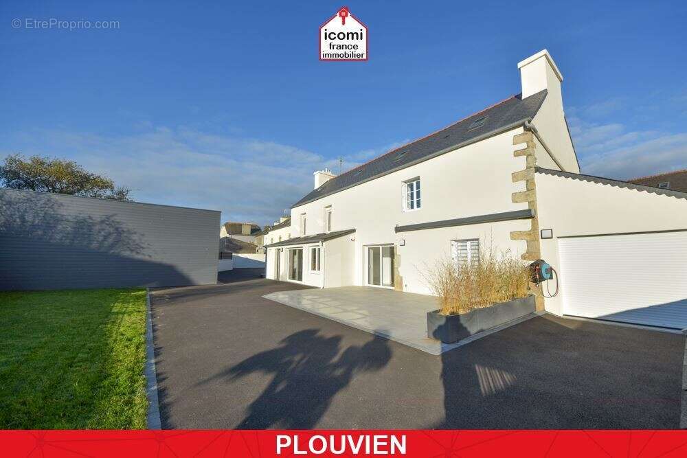 Maison à PLOUVIEN