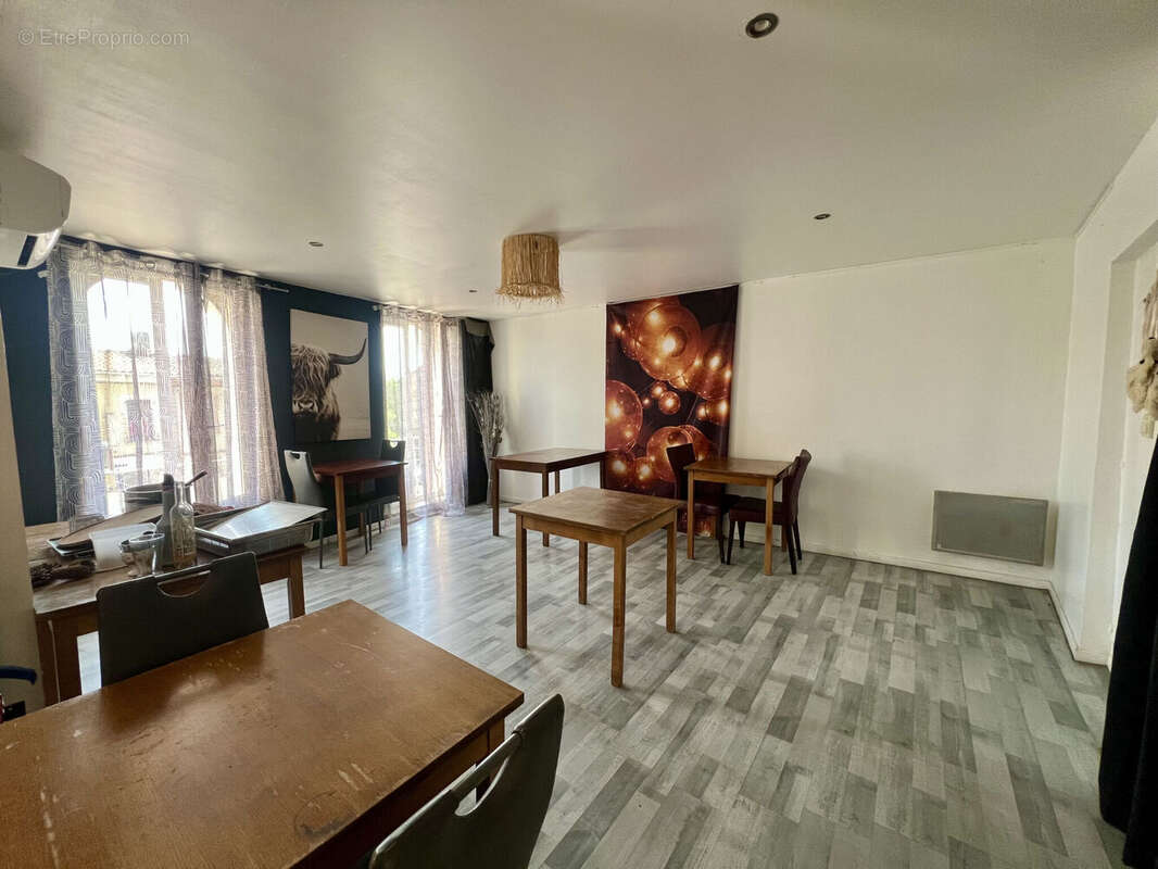 Photo 9 - Commerce à VERFEIL