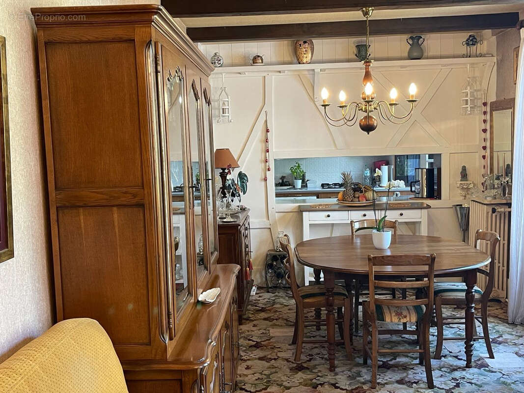 Maison à CONCHES-EN-OUCHE