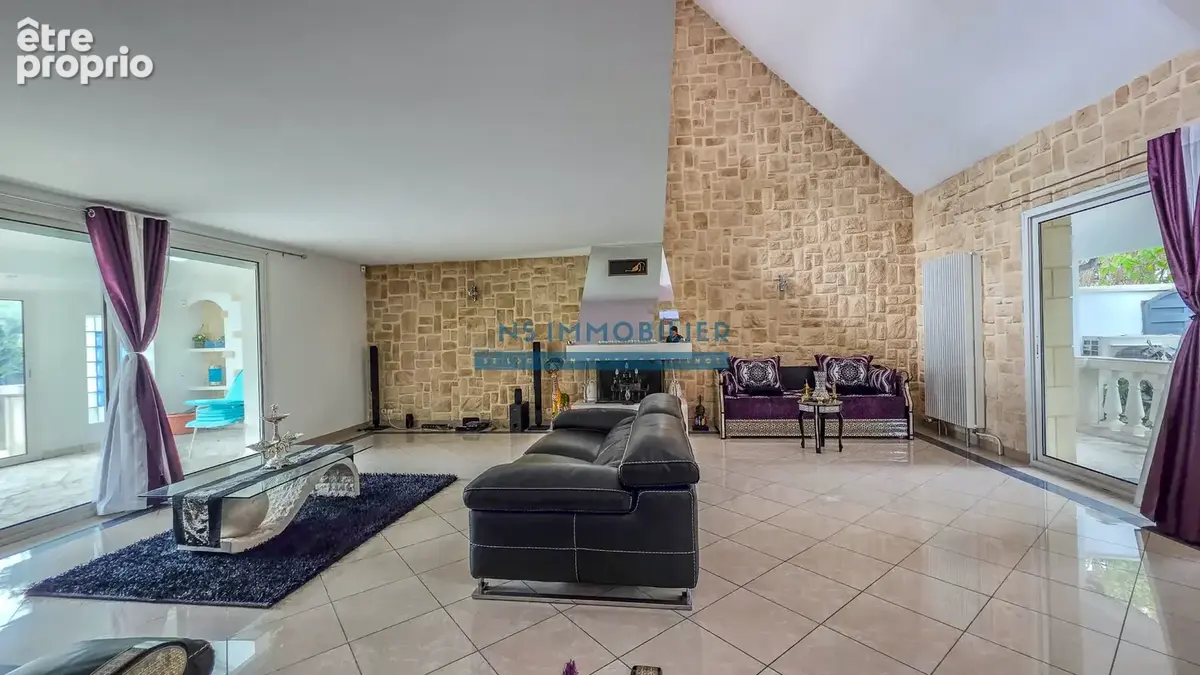 Maison d'exception 221m2 + Terrain 1091m2 + Garage - photo 4