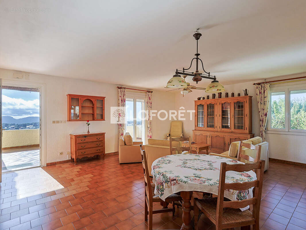 Maison à CARNOUX-EN-PROVENCE