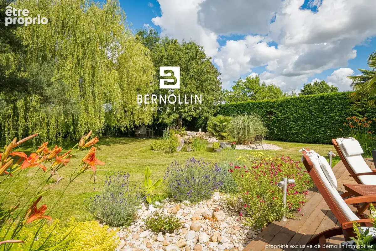COUP DE COEUR à Curtafond - Propriété de charme de 300 m2 - 11 pièces - photo 28