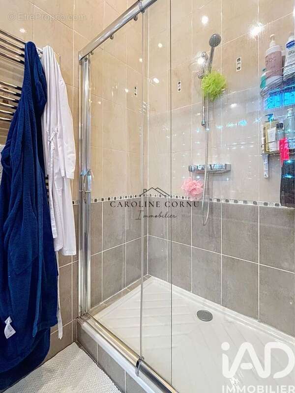 Photo 5 - Appartement à LES LILAS