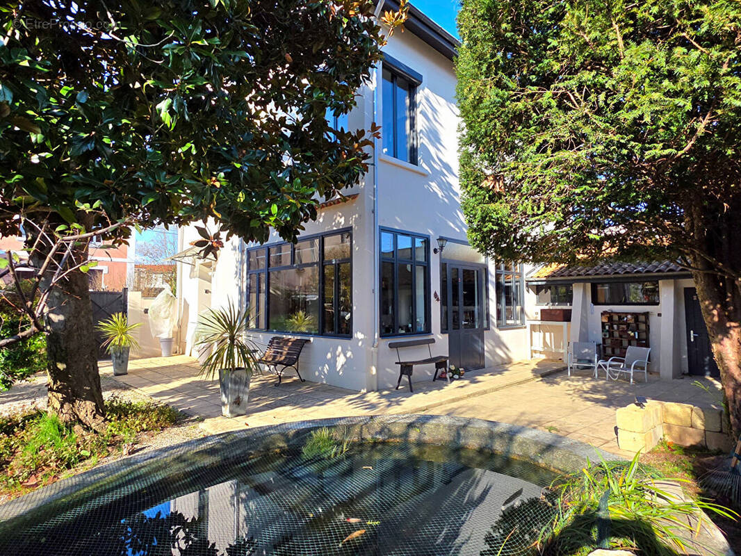 Maison à ROMANS-SUR-ISERE