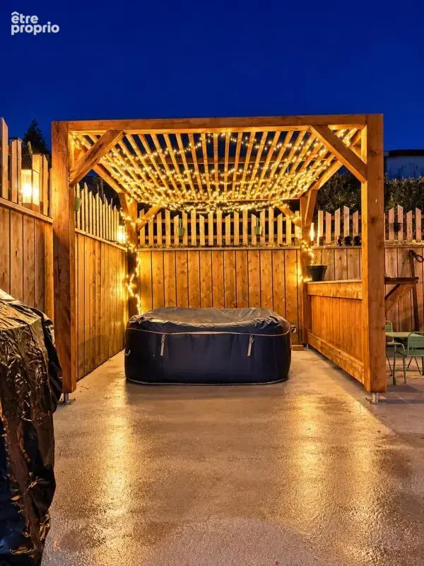 Superbe maison rénovée de 194 m² avec cinéma privé, grande terrasse, terrain et garage - photo 20
