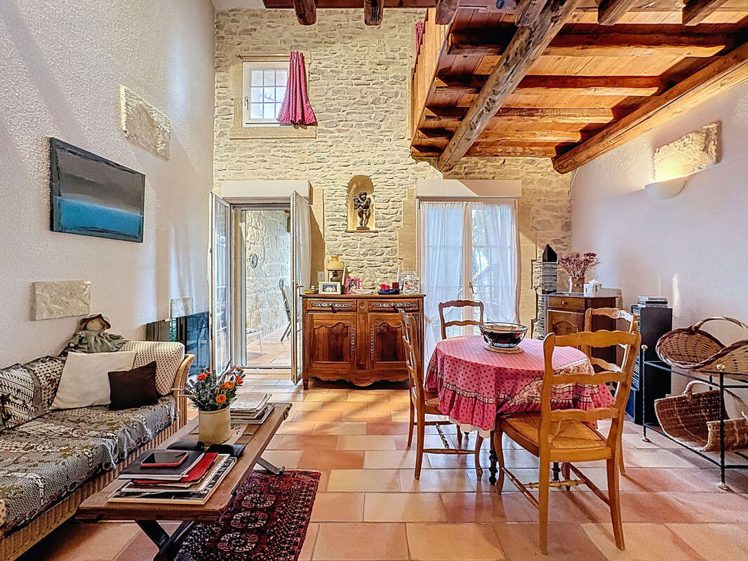 Maison à GALLARGUES-LE-MONTUEUX