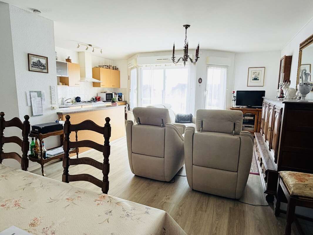 Appartement à OUISTREHAM