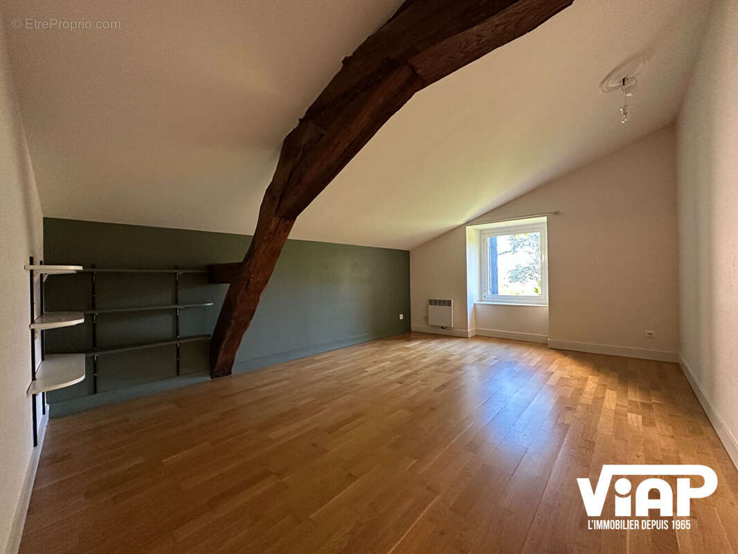 Maison à AIXE-SUR-VIENNE