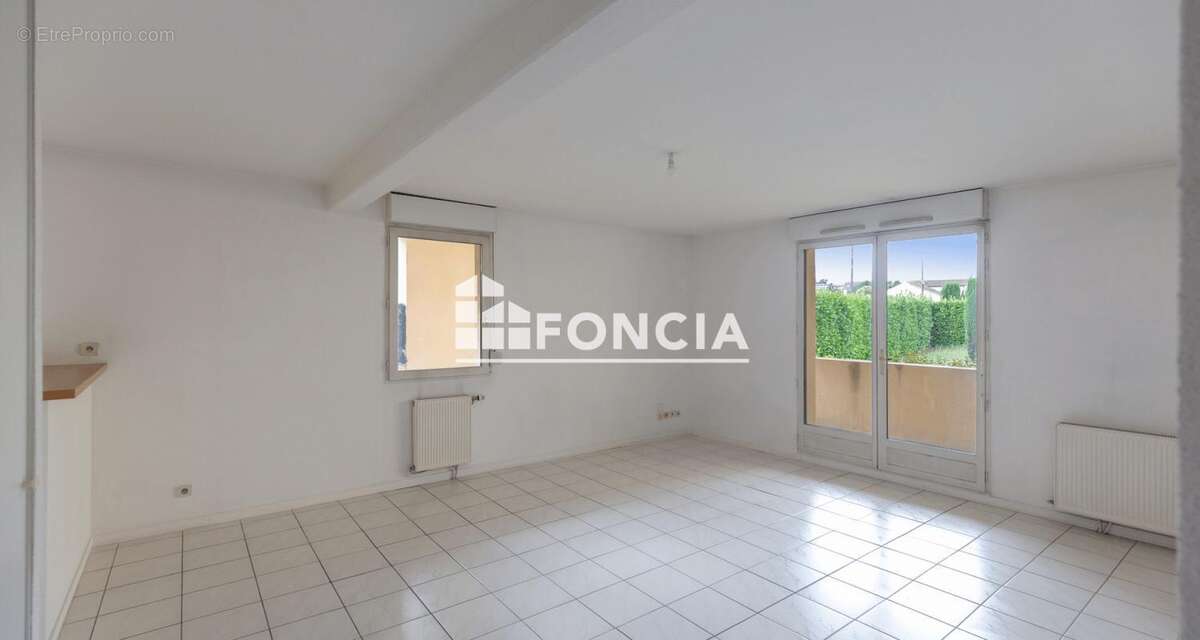 Bel appartement avec grande terrasse, piscine et double stationnement - photo 2