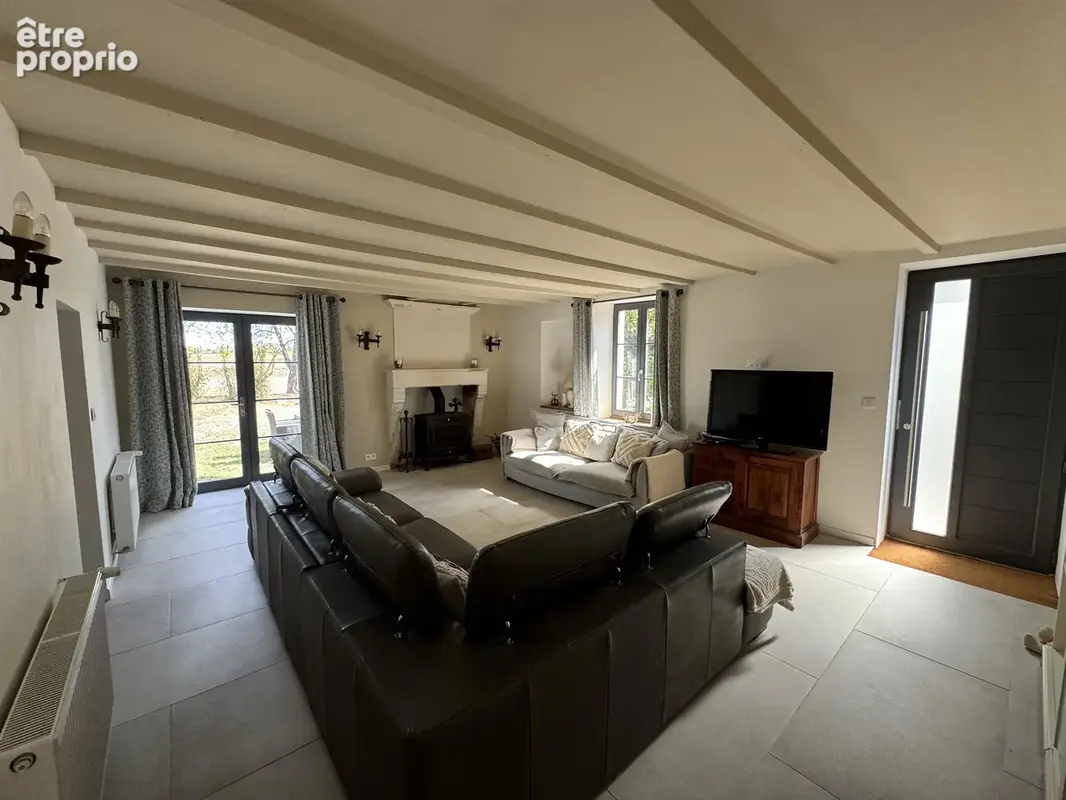 Maison 7 pièces 186 m² à vendre à Barbezieux-Saint-Hilaire (16300) - photo 8