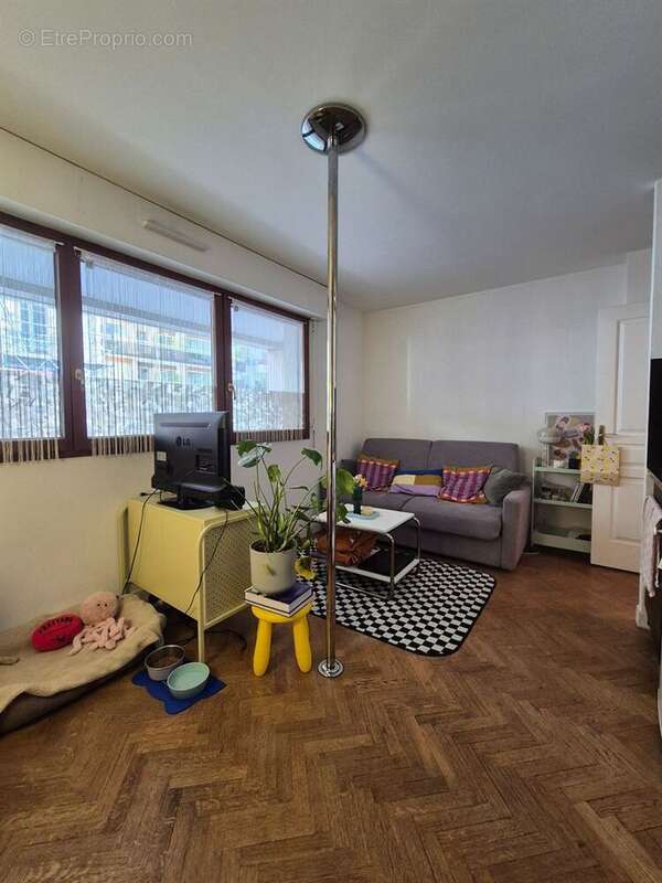 Appartement à LEVALLOIS-PERRET