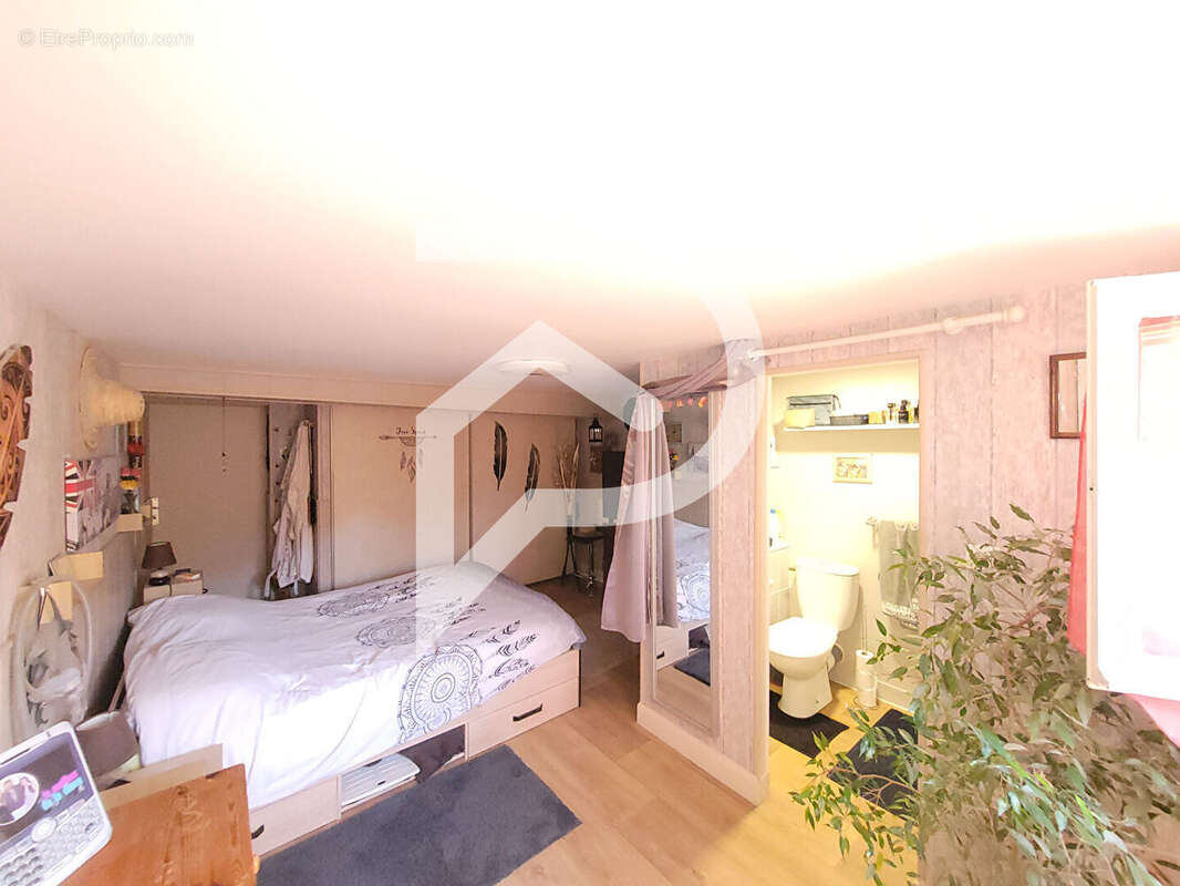 Maison à NEUILLY-SUR-SUIZE