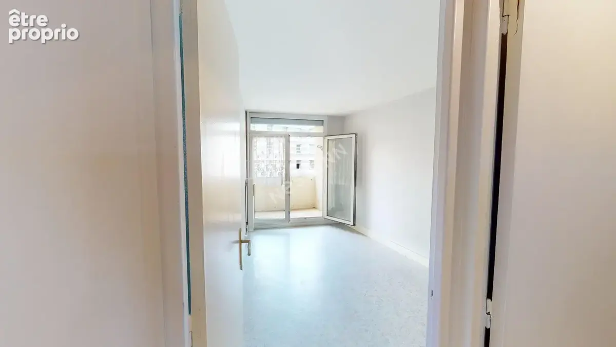 Appartement 3 pieces  - 73 m²  - reims comedie - proche centre ville - photo 4