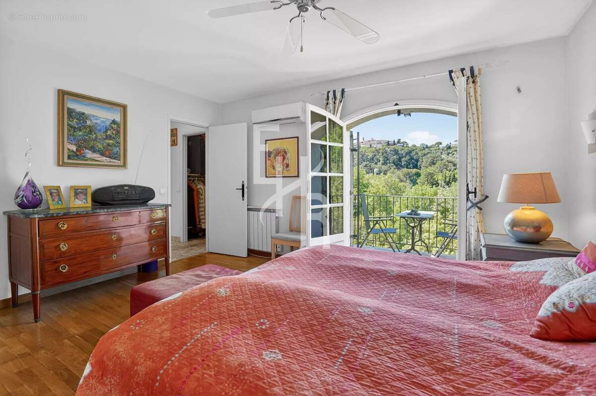 Maison à MOUGINS