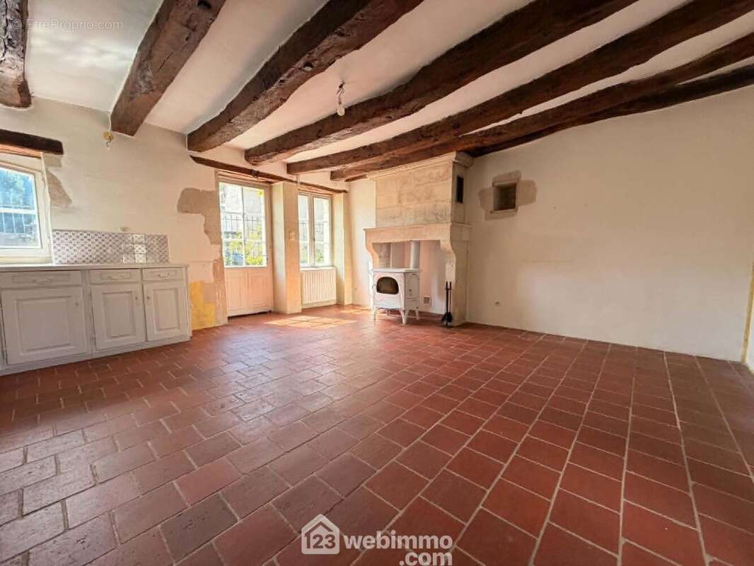 Maison 111 m² à Coussay-Les-Bois  - photo 4