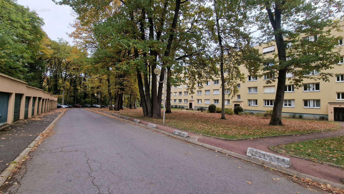 Appartement à SAINT-GERMAIN-LES-ARPAJON