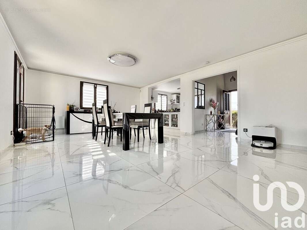 Photo 5 - Maison à LIVERDY-EN-BRIE