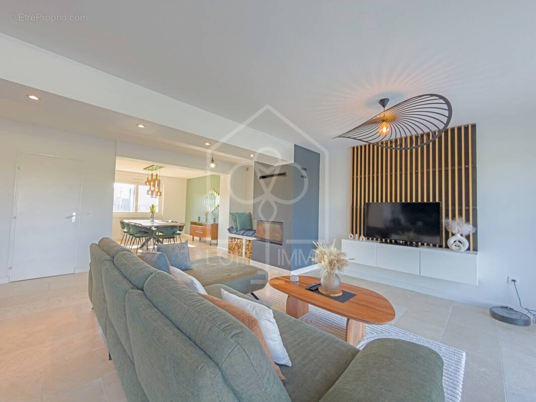 Maison à CHARLY-ORADOUR