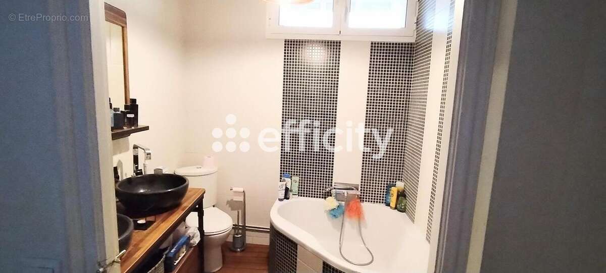 Maison à NEAUPHLE-LE-CHATEAU