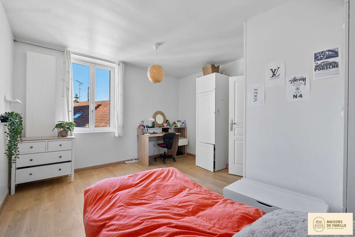 Maison à FONTENAY-LE-FLEURY