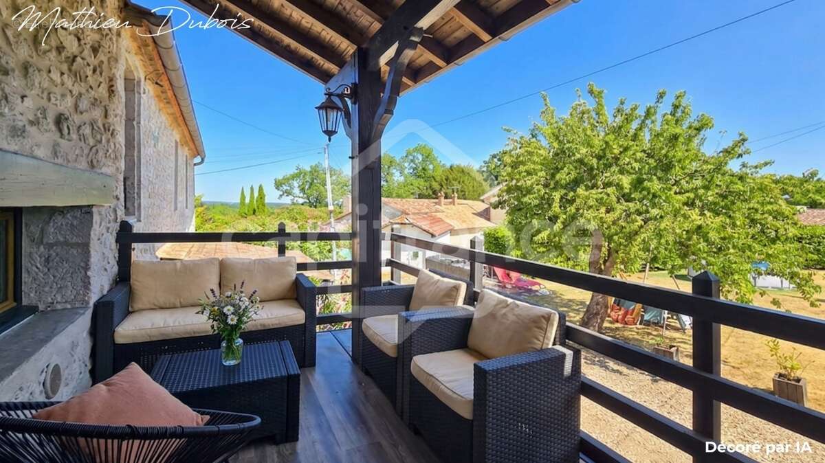Maison en pierre rénovée avec vue sur les vignes, au cœur d’un village de caractère - photo 3